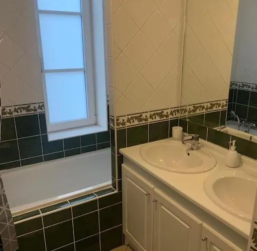 T4 En Centre-ville, Proche Gare Avec Parking Valenciennes